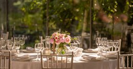 Dekoracja stołu weselnego - modne inspiracje z całego świata