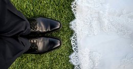Elegancja od podstaw: jakie buty ślubne dla pana młodego?