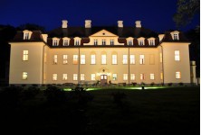 Pałac Izbicko - zdjęcie obiektu