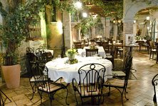 Via Toscana  Restaurant & Cafe - zdjęcie obiektu